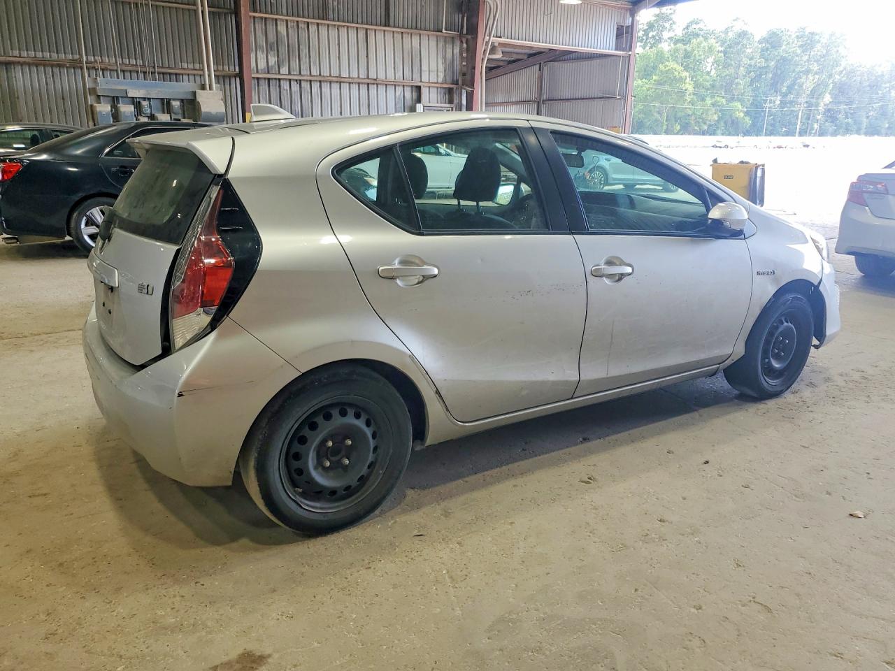 2016 TOYOTA PRIUS C TWO — снимка 3