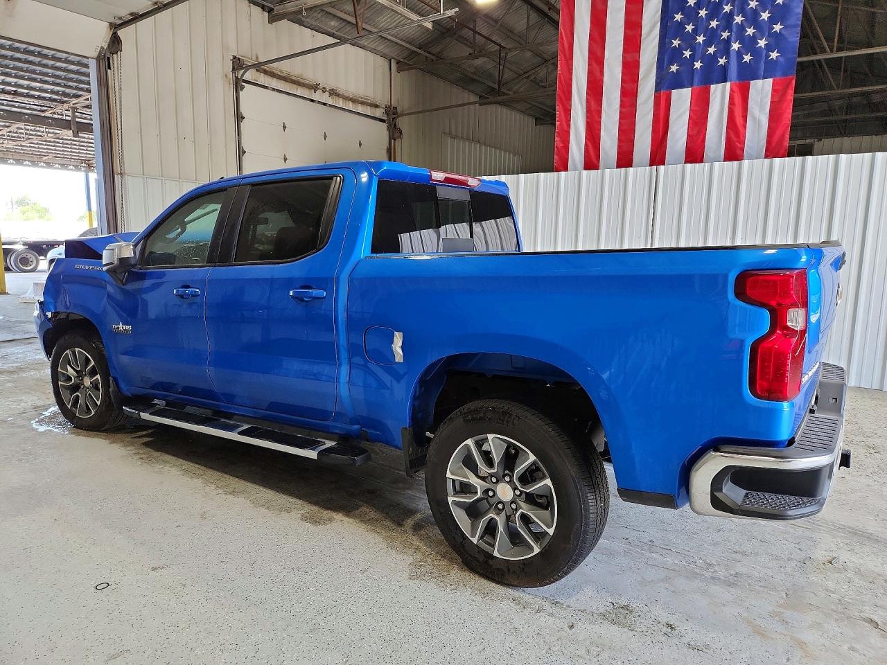 2026 CHEVROLET SILVERADO C1500 LT — снимка 2