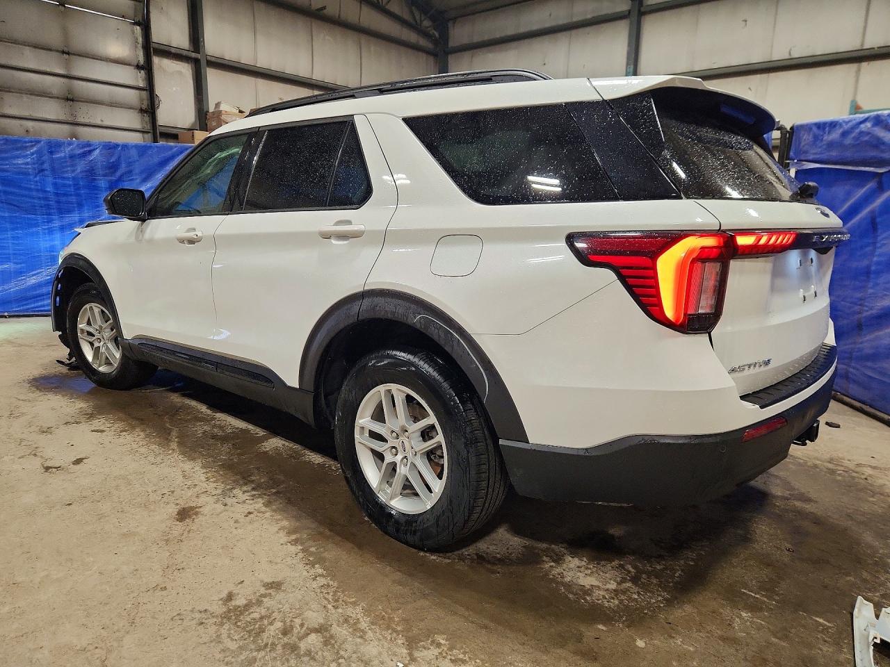 2026 FORD EXPLORER ACTIVE — photo 2