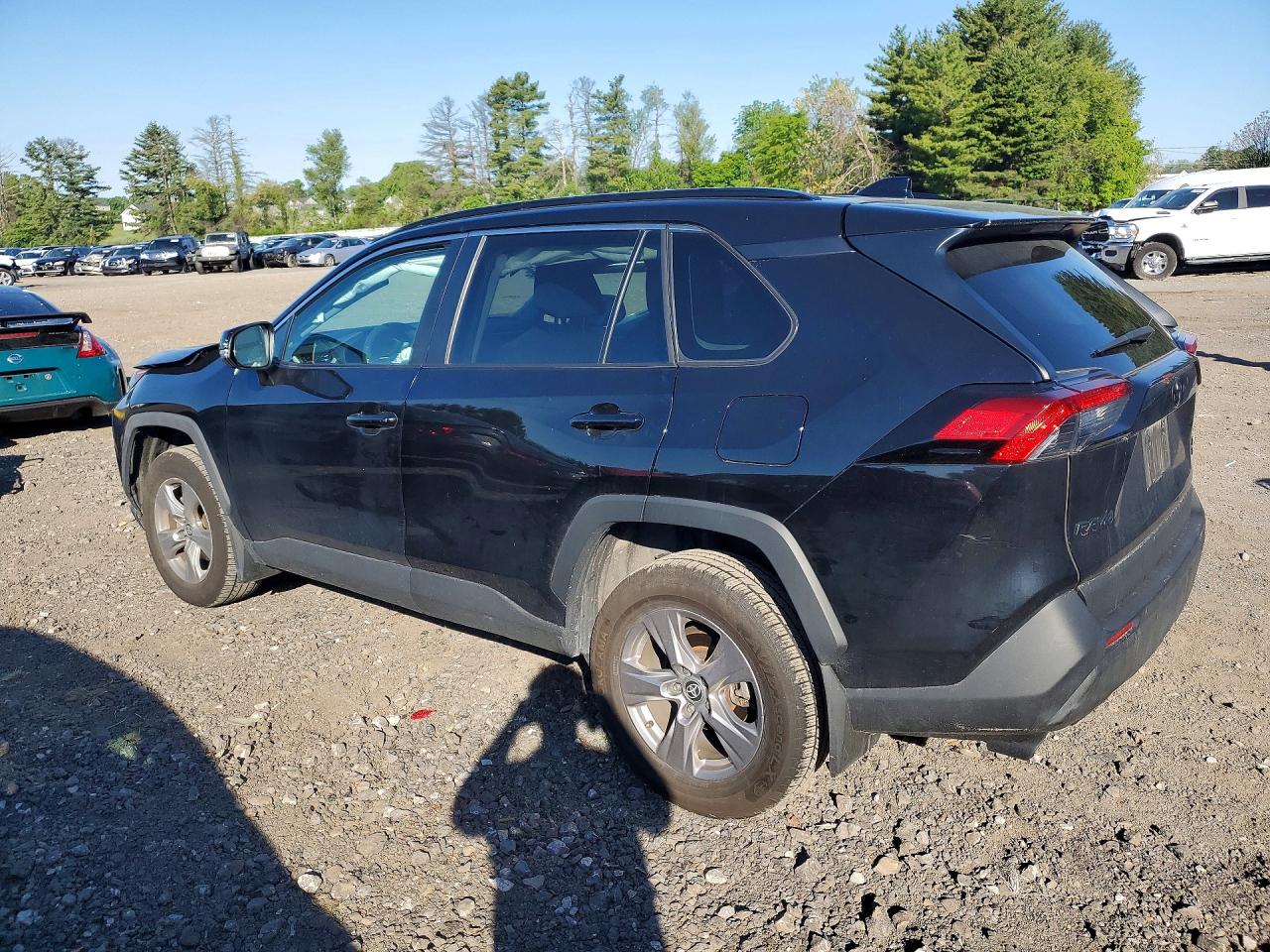 2023 TOYOTA RAV4 XLE — снимка 2