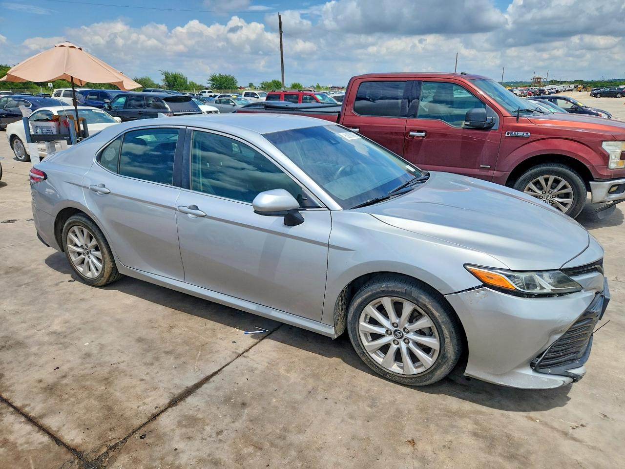 2018 TOYOTA CAMRY LE — снимка 4