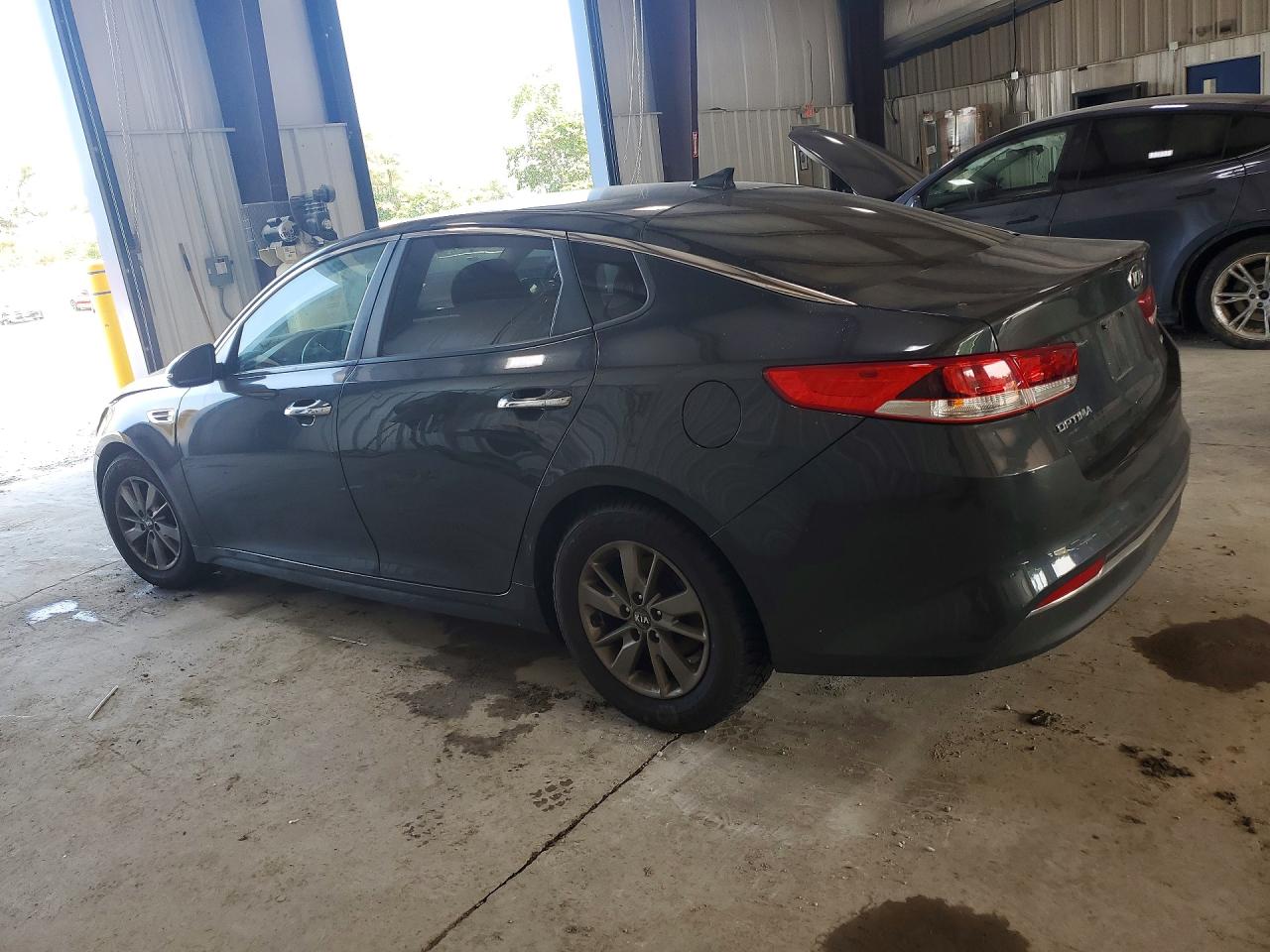 2016 KIA OPTIMA LX — снимка 2