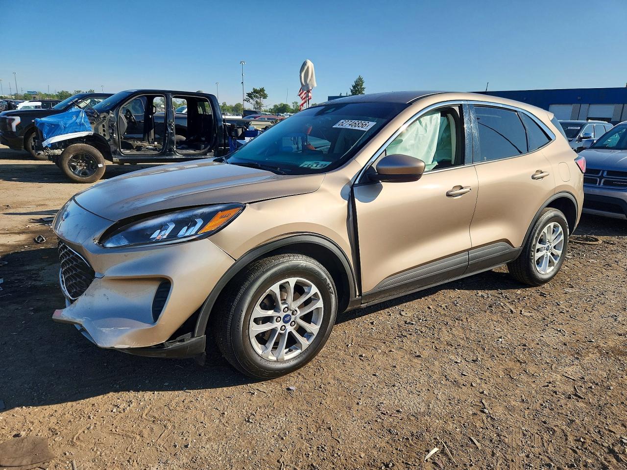 2021 FORD ESCAPE SE