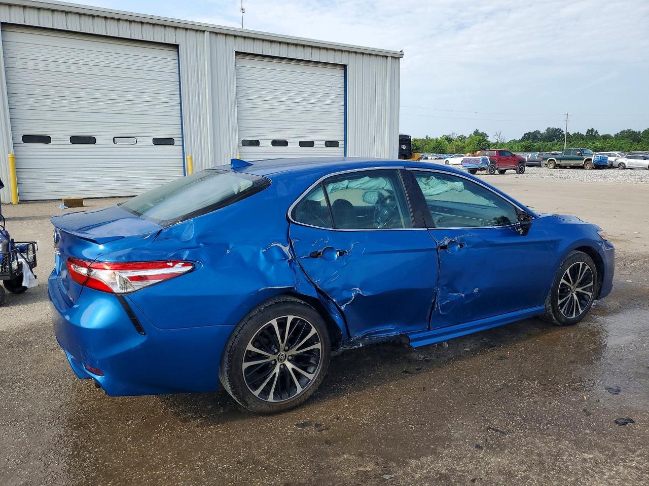 2020 TOYOTA CAMRY SE — снимка 3