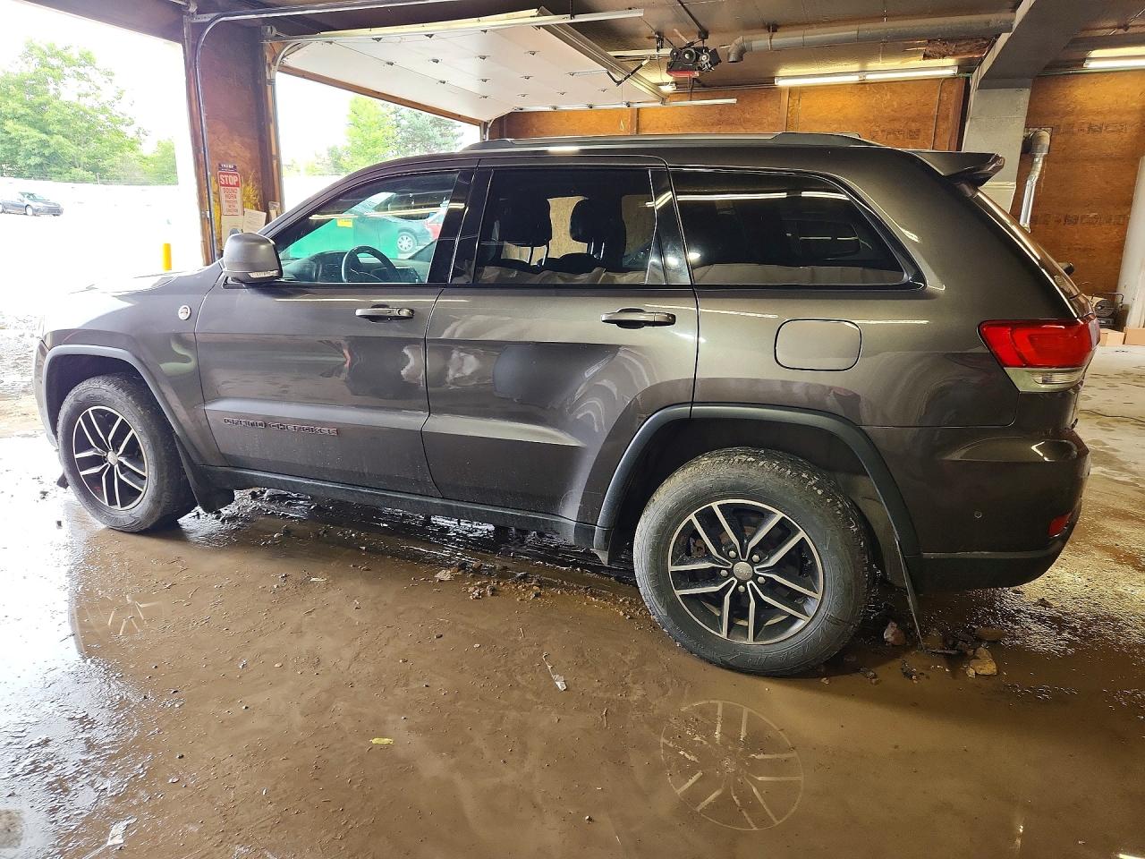 2017 JEEP GRAND CHEROKEE TRAILHAWK — снимка 2