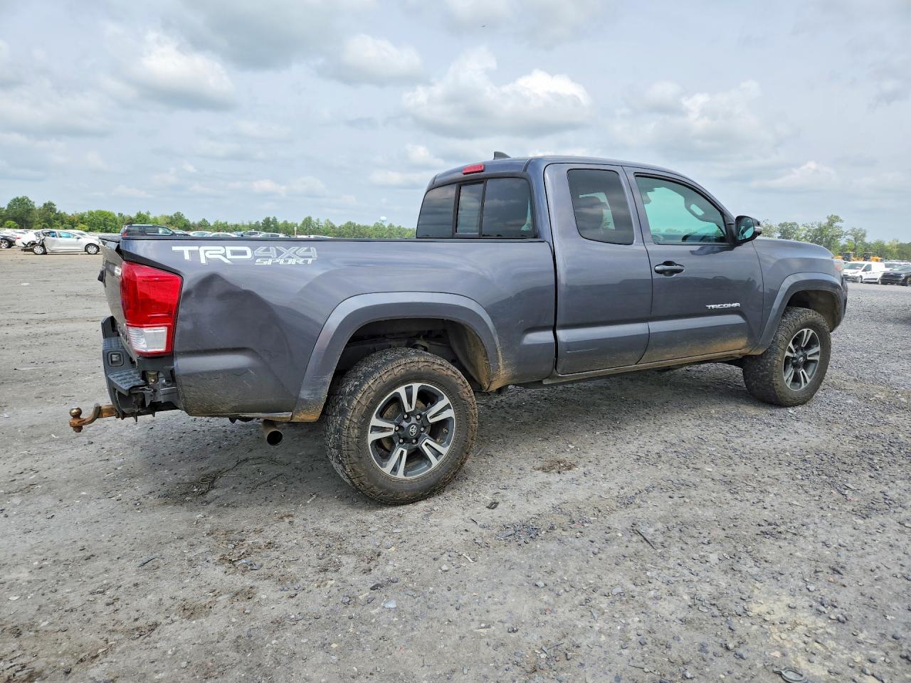 2018 TOYOTA TACOMA — снимка 3