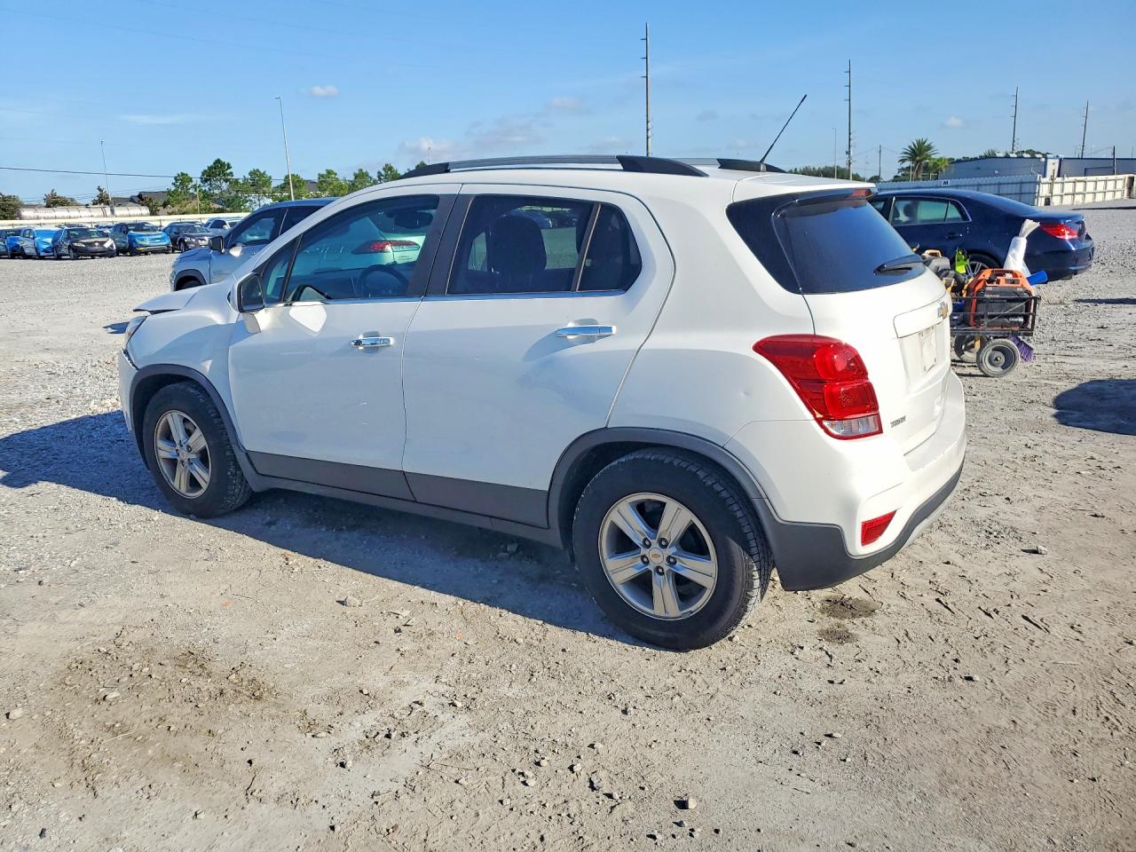 2019 CHEVROLET TRAX 1LT — снимка 2