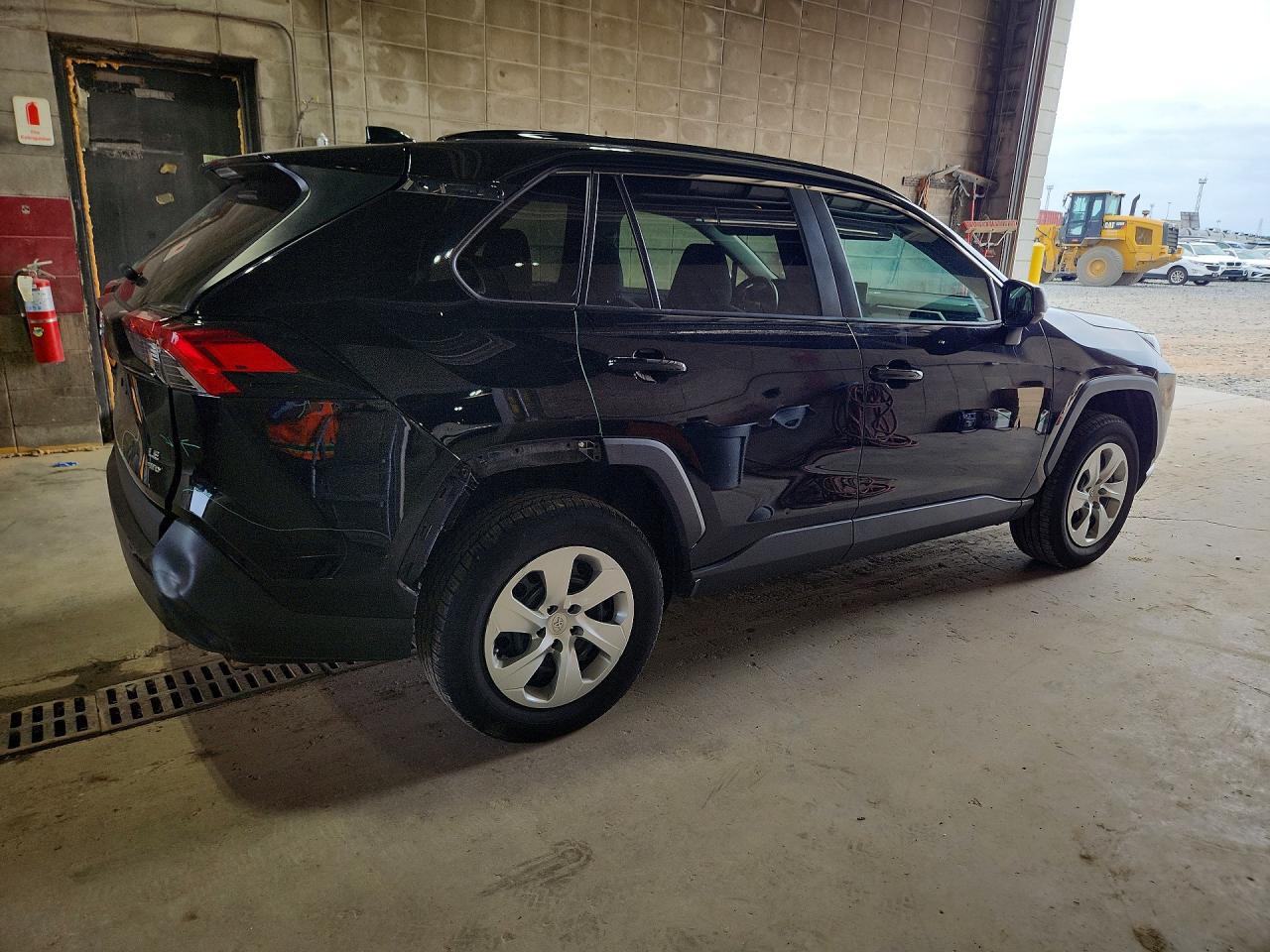 2019 TOYOTA RAV4 LE — снимка 3