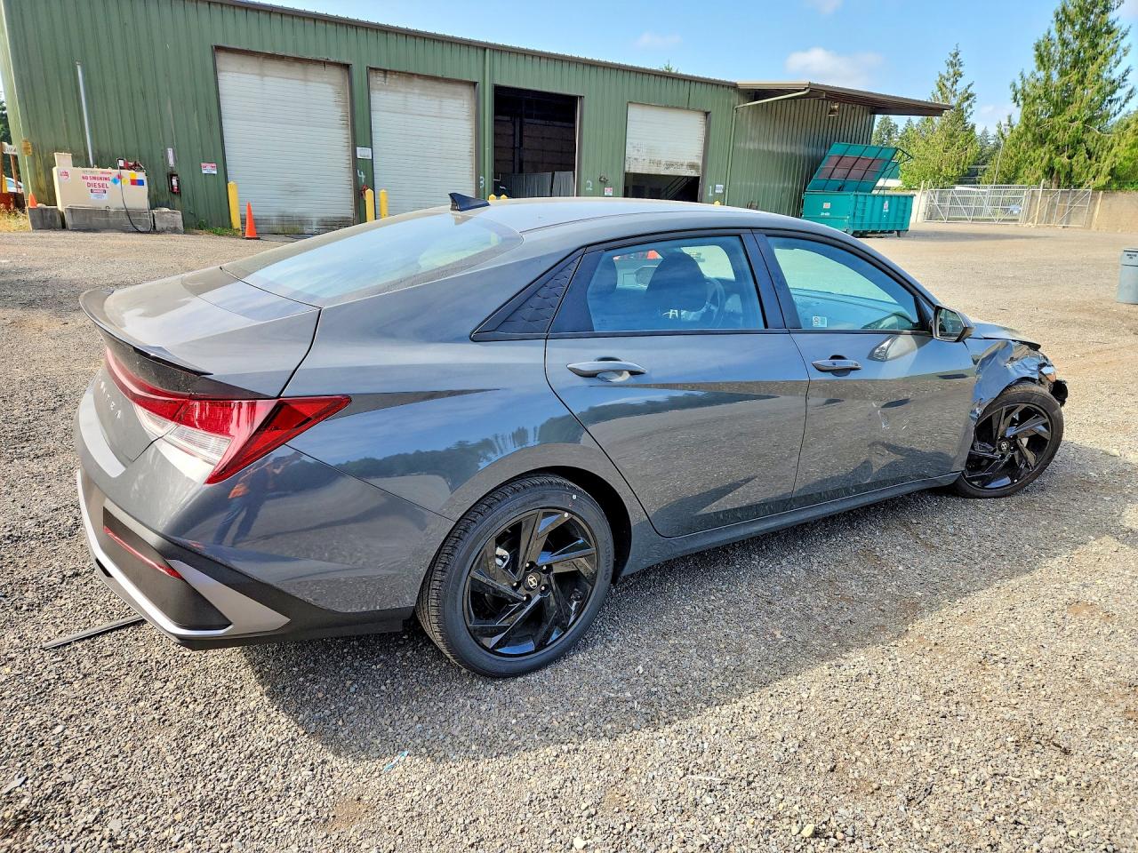 2026 HYUNDAI ELANTRA SEL SPORT — снимка 3