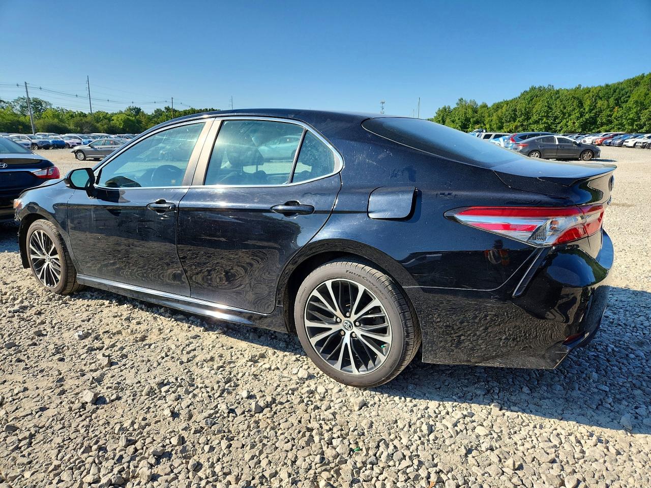 2018 TOYOTA CAMRY SE — снимка 2