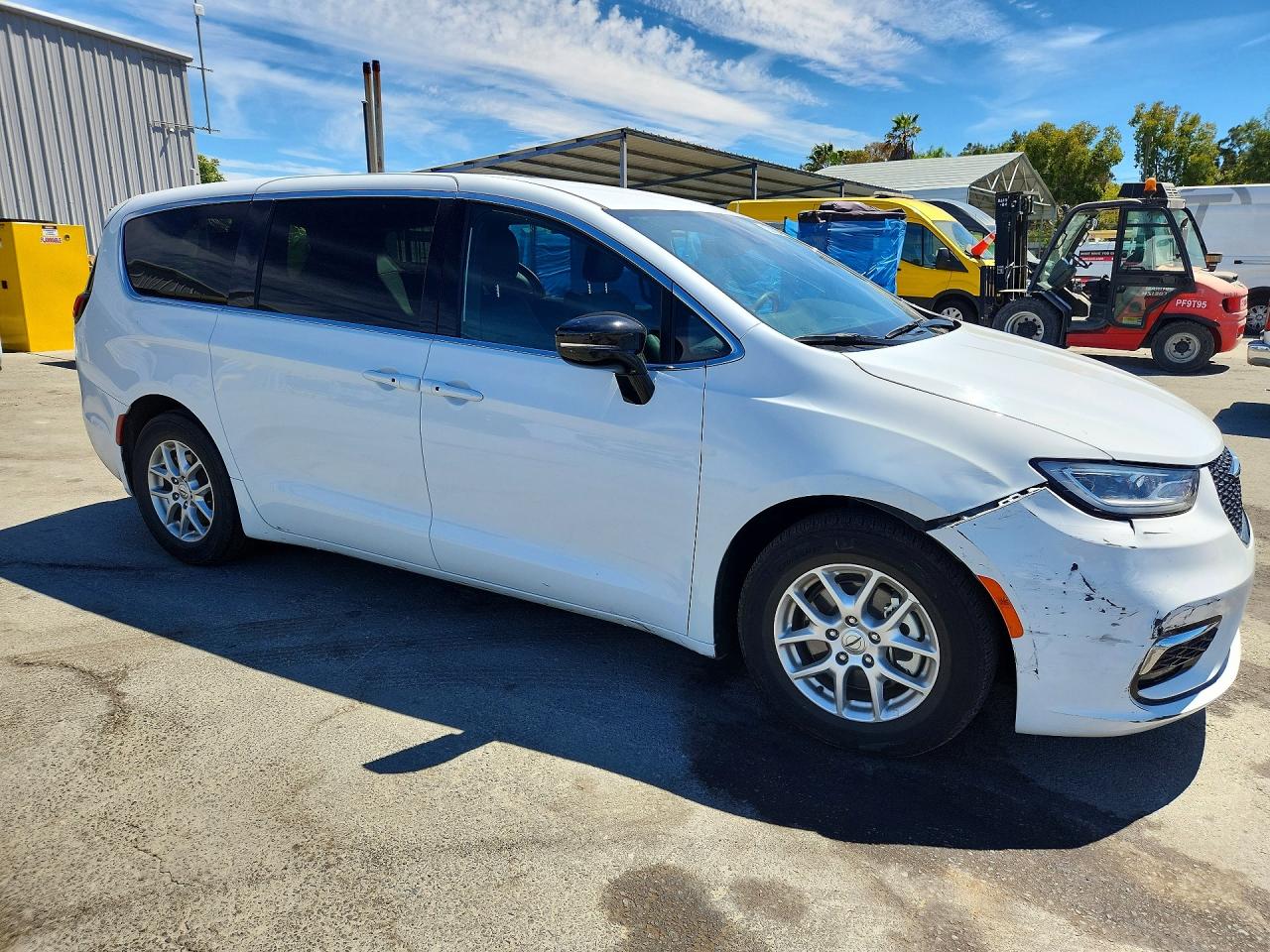 2025 CHRYSLER PACIFICA SELECT — снимка 4