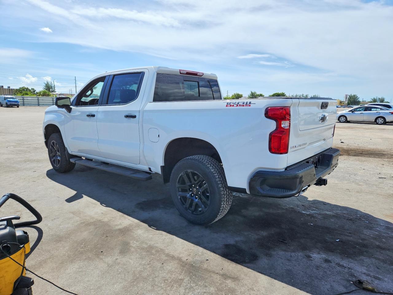 2026 CHEVROLET SILVERADO K1500 LT TRAIL BOSS — снимка 2