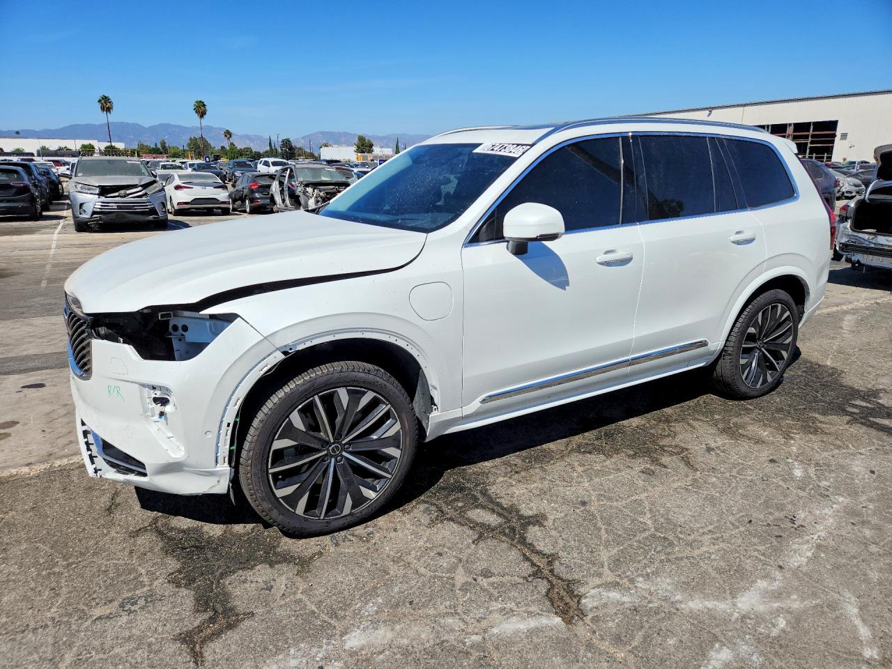 2025 VOLVO XC90 ULTRA
