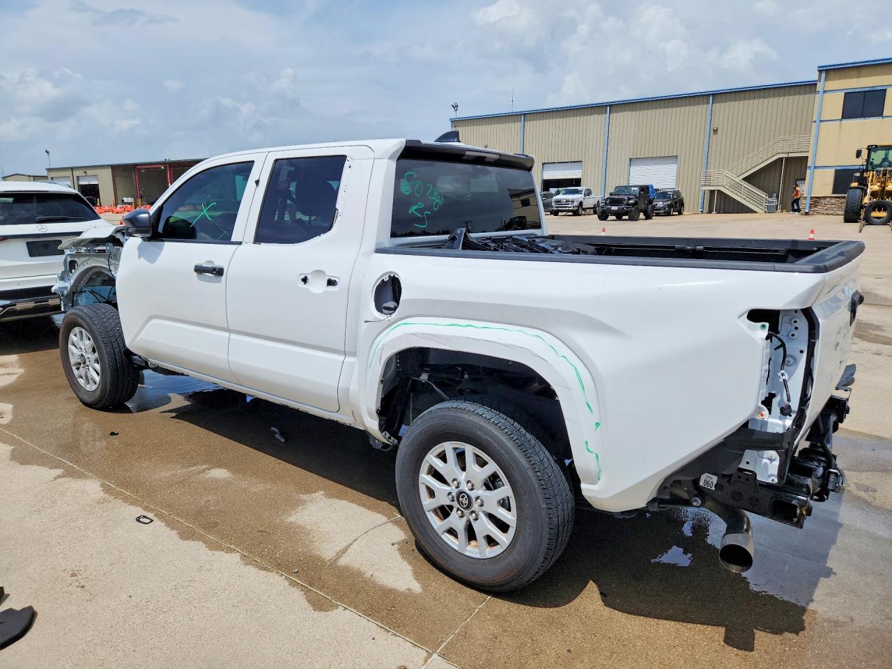 2024 TOYOTA TACOMA SR — снимка 2