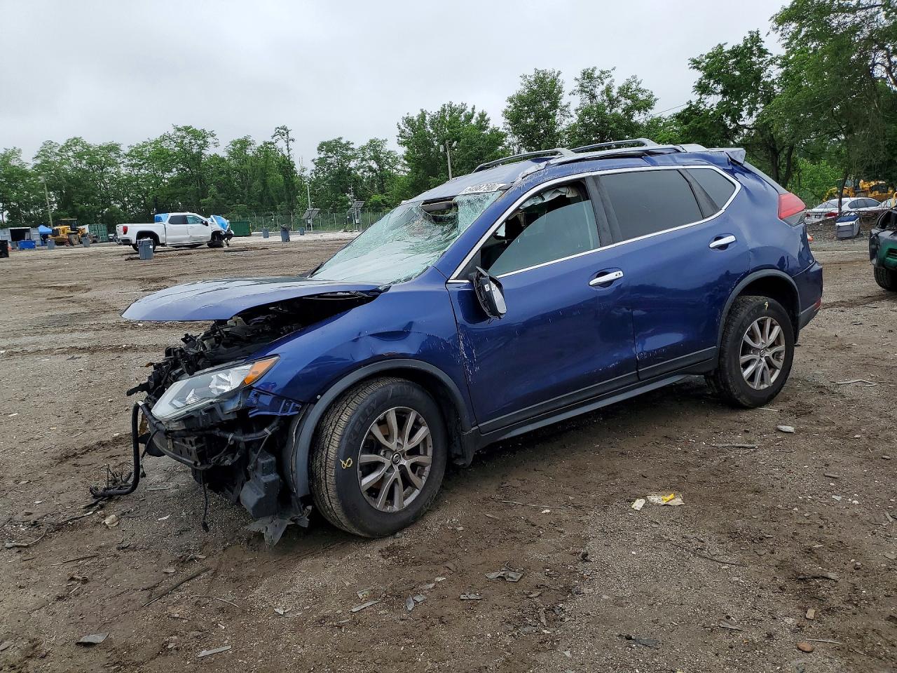 2017 NISSAN ROGUE SV