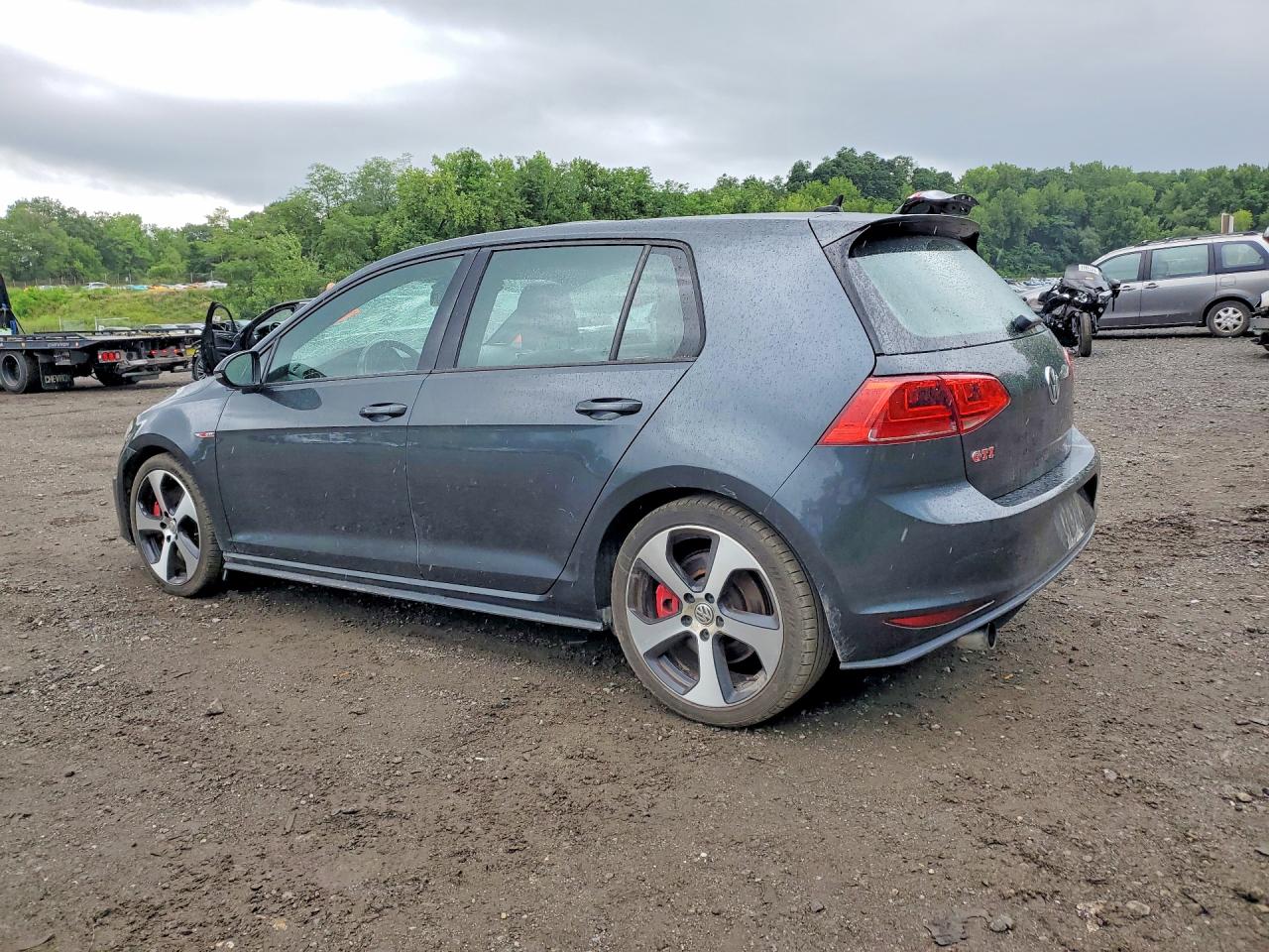 2017 VOLKSWAGEN GTI S/SE — снимка 2