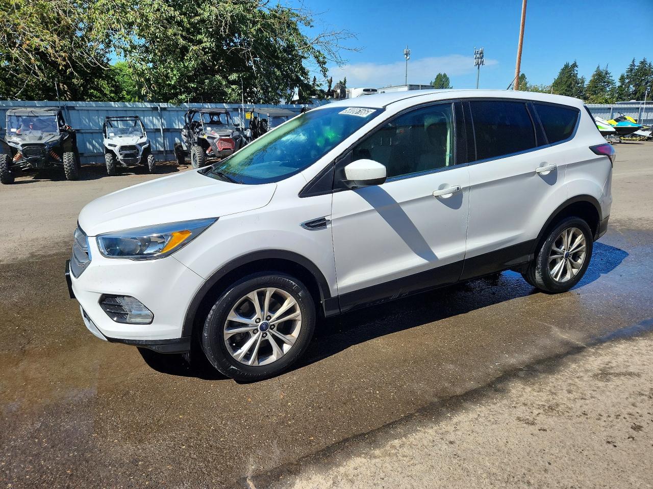 2017 FORD ESCAPE SE
