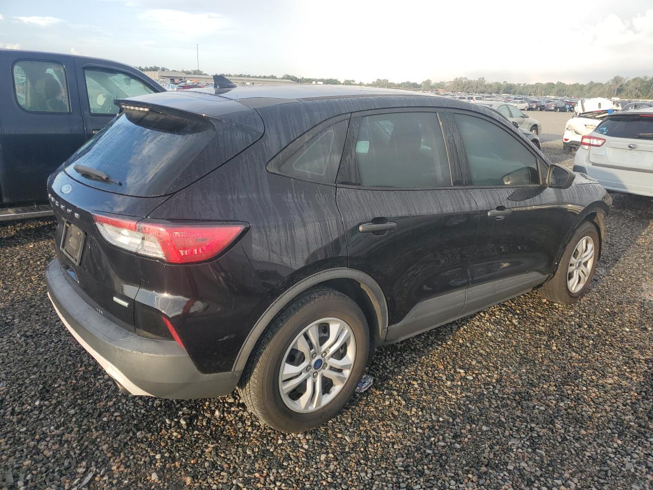 2020 FORD ESCAPE S — снимка 3