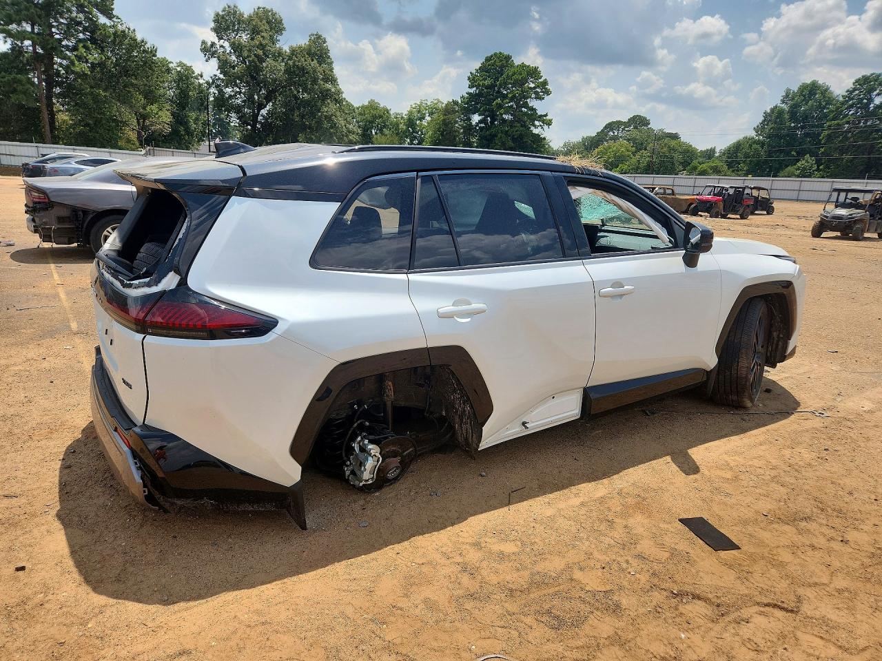2026 TOYOTA RAV4 XSE — снимка 3