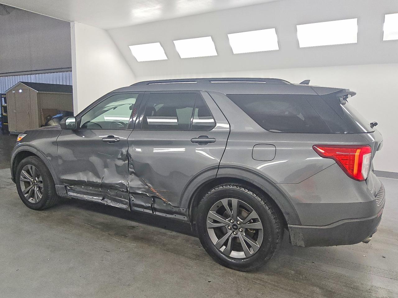 2021 FORD EXPLORER XLT — снимка 2