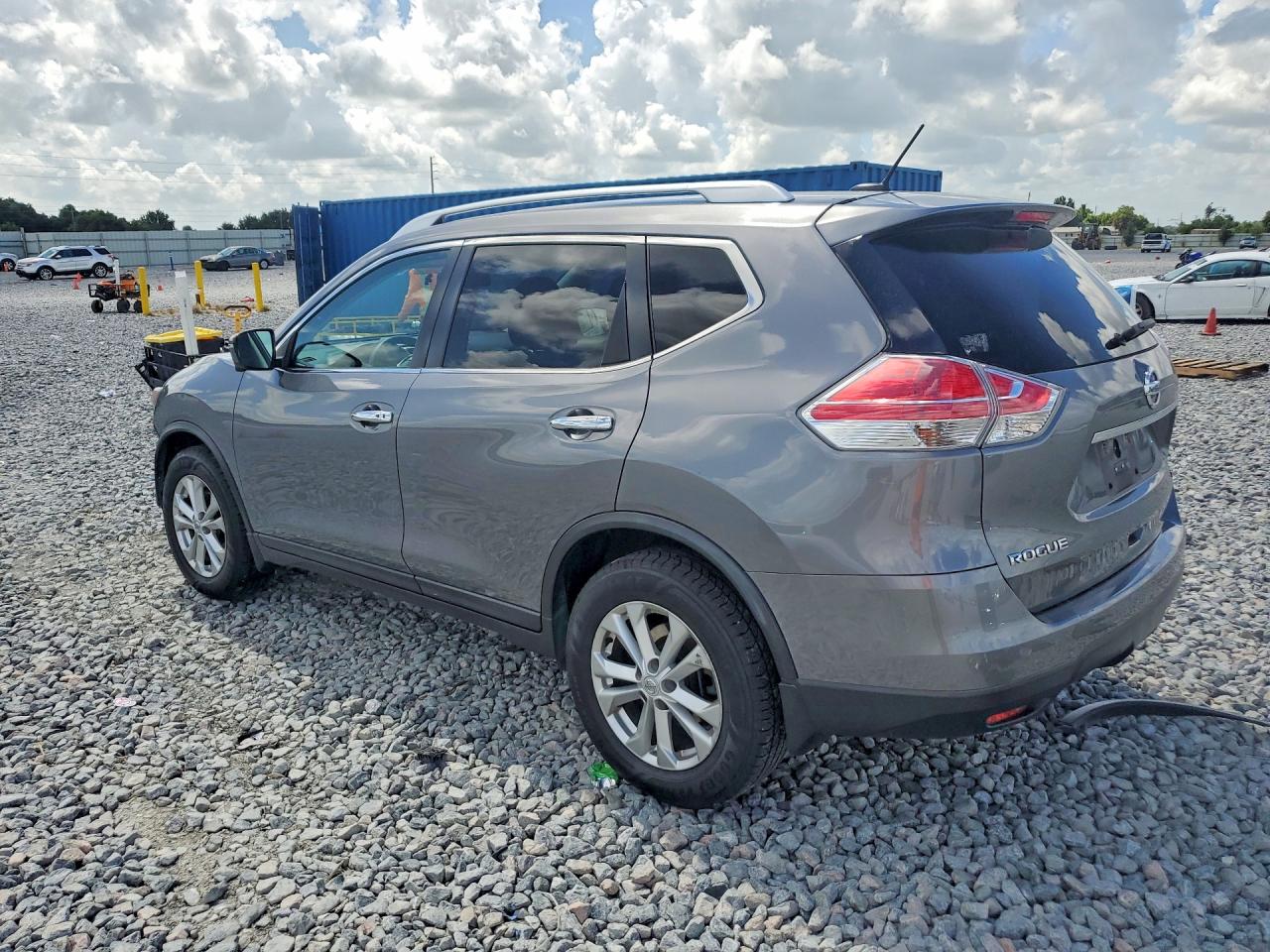 2016 NISSAN ROGUE SV — снимка 2