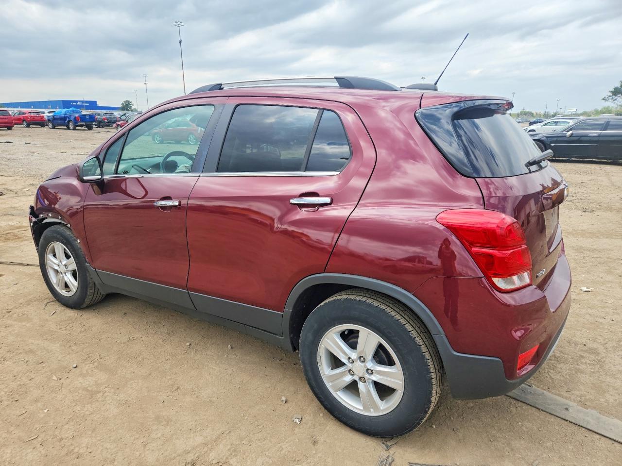 2017 CHEVROLET TRAX 1LT — снимка 2