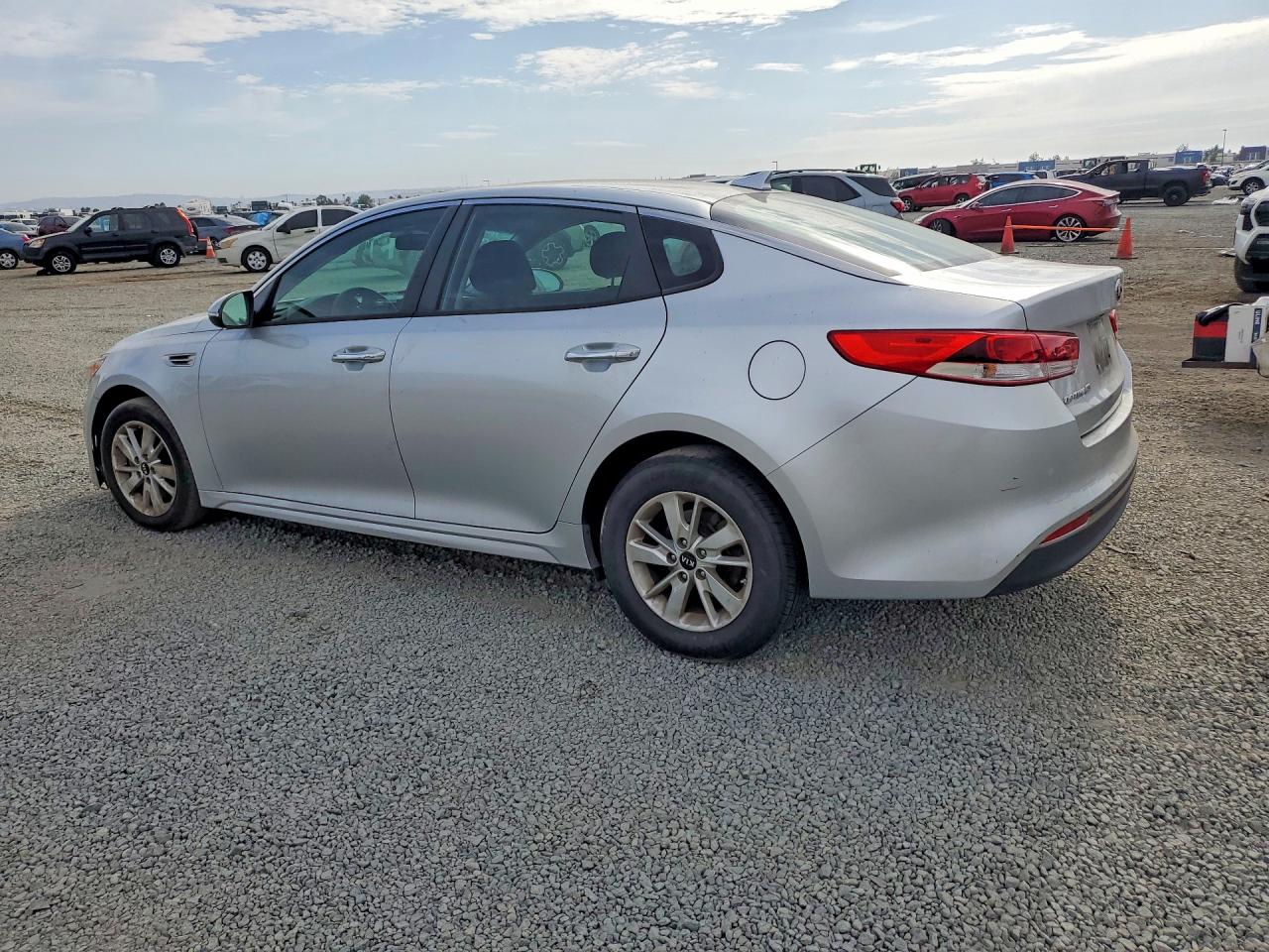 2016 KIA OPTIMA LX — снимка 2