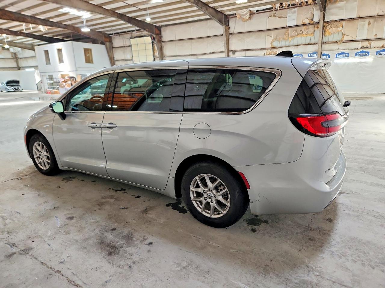 2024 CHRYSLER PACIFICA TOURING L — снимка 2