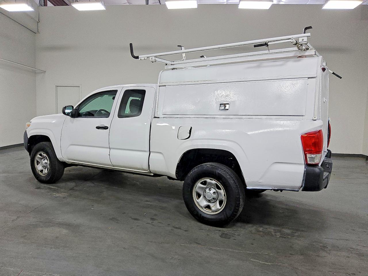 2016 TOYOTA TACOMA SR — снимка 2