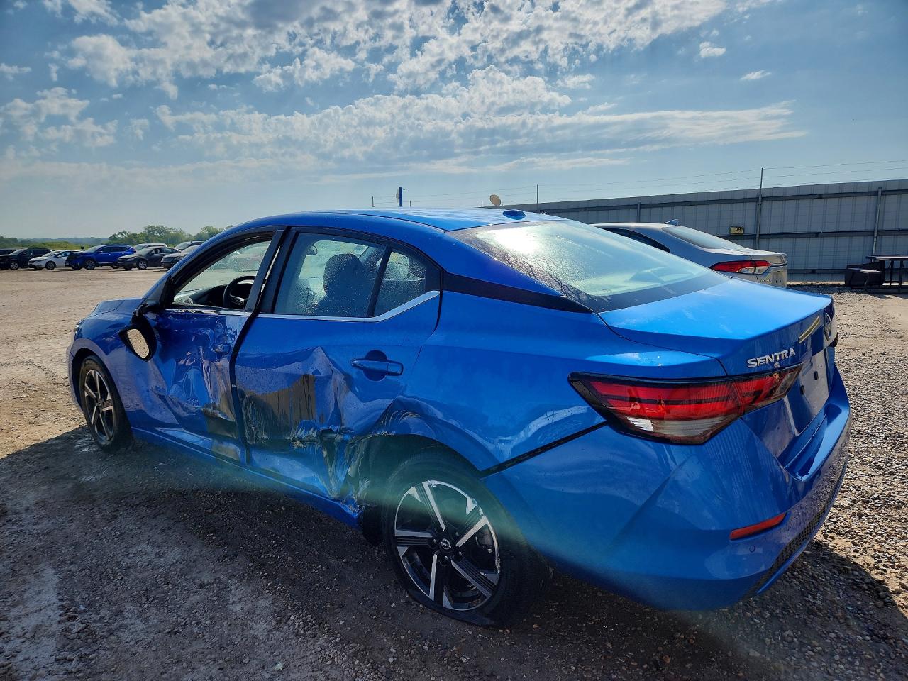 2025 NISSAN SENTRA SV — снимка 2