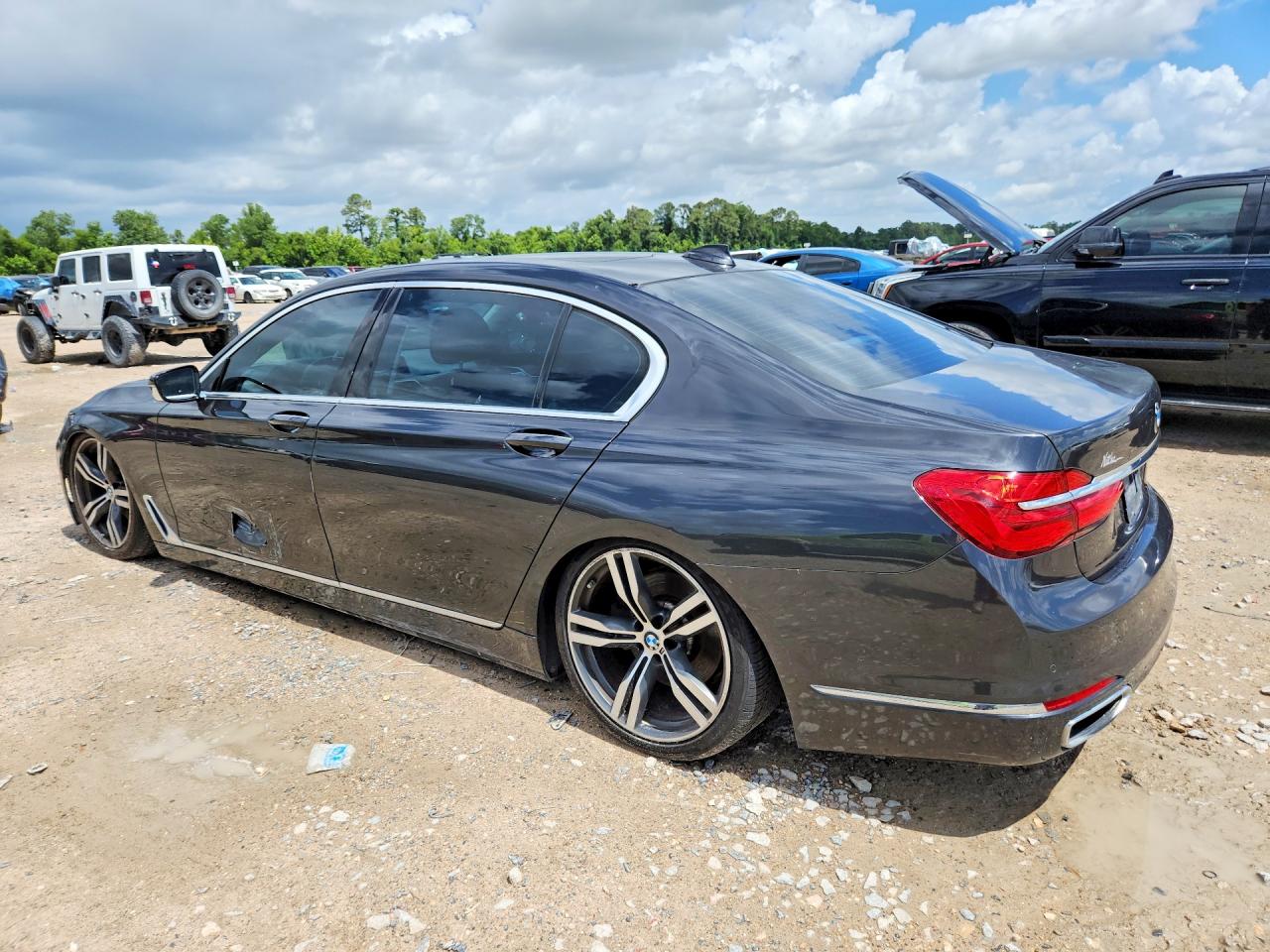 2018 BMW 740 I — снимка 2