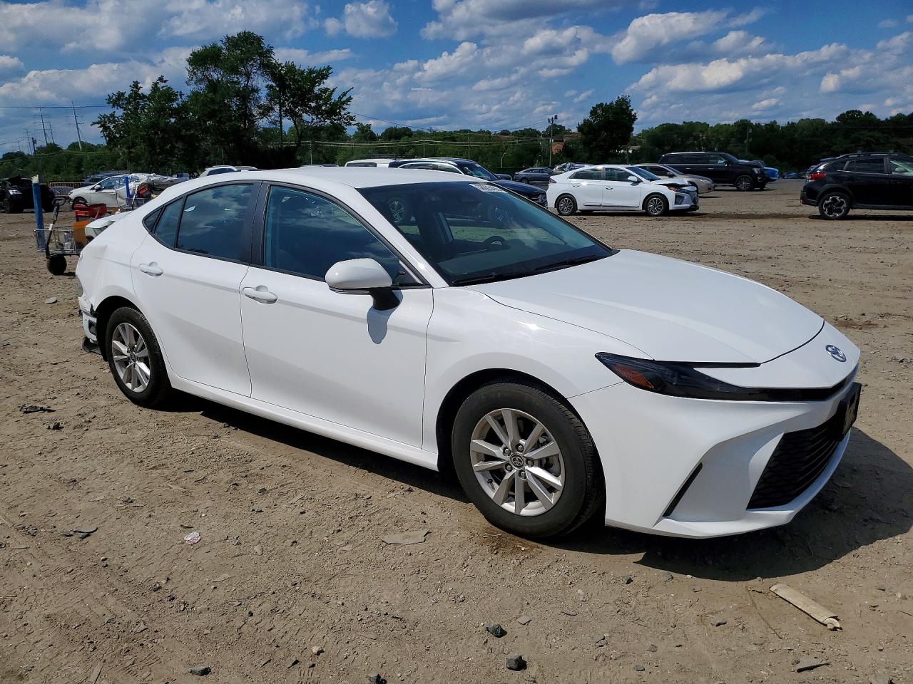 2025 TOYOTA CAMRY LE — снимка 4