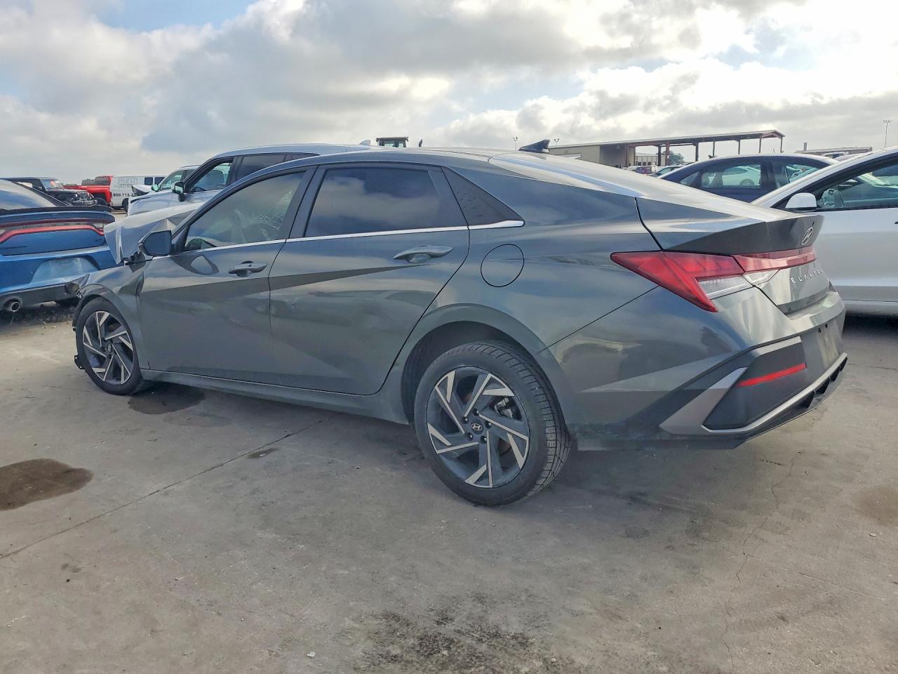2026 HYUNDAI ELANTRA LIMITED — снимка 2