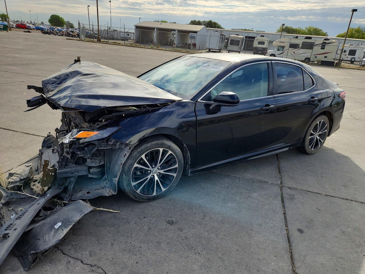 2018 TOYOTA CAMRY SE