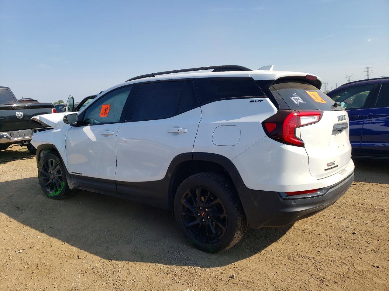 2024 GMC TERRAIN SLT — снимка 2