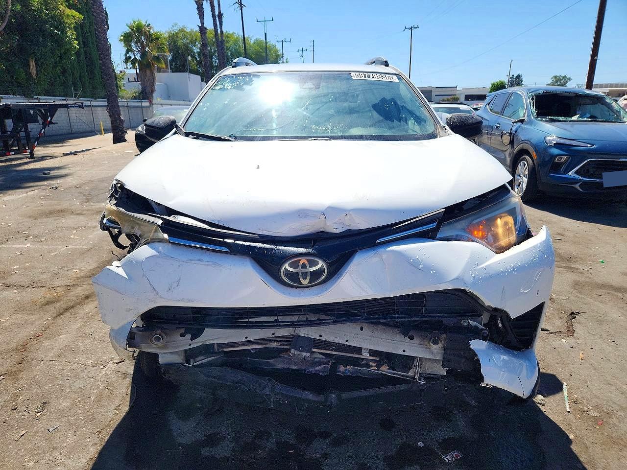 2017 TOYOTA RAV4 LE — снимка 5