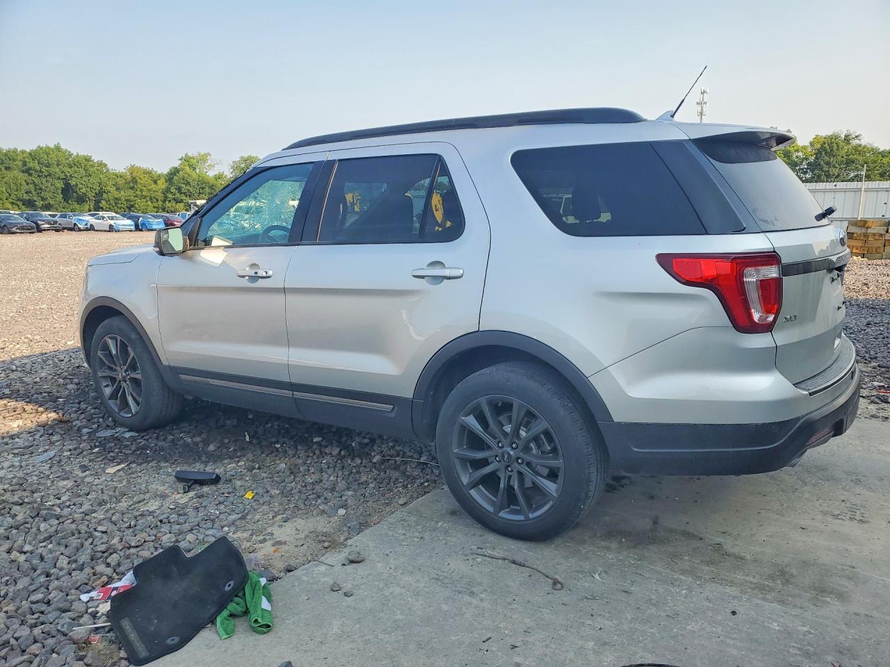 2018 FORD EXPLORER XLT — снимка 2