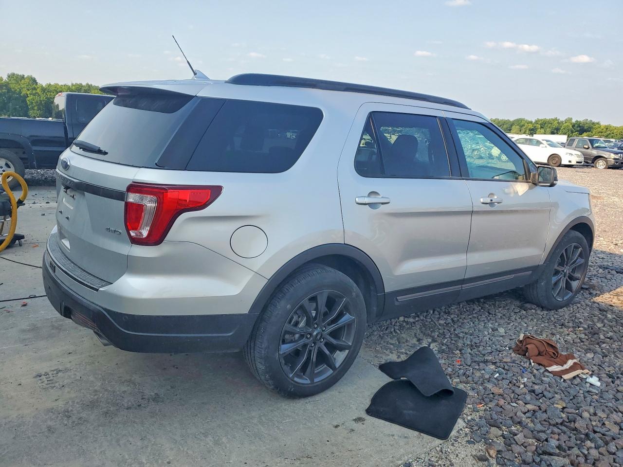 2018 FORD EXPLORER XLT — снимка 3