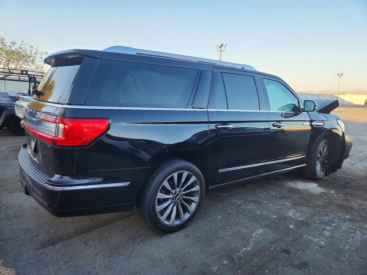 2019 LINCOLN NAVIGATOR RESERVE — снимка 3