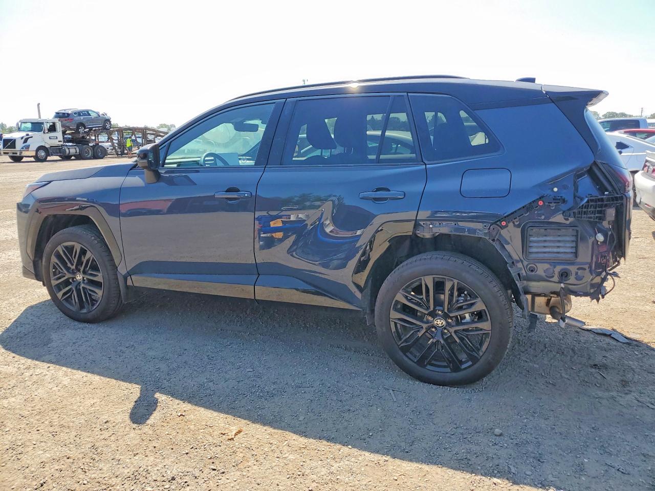 2026 TOYOTA RAV4 LE — снимка 2