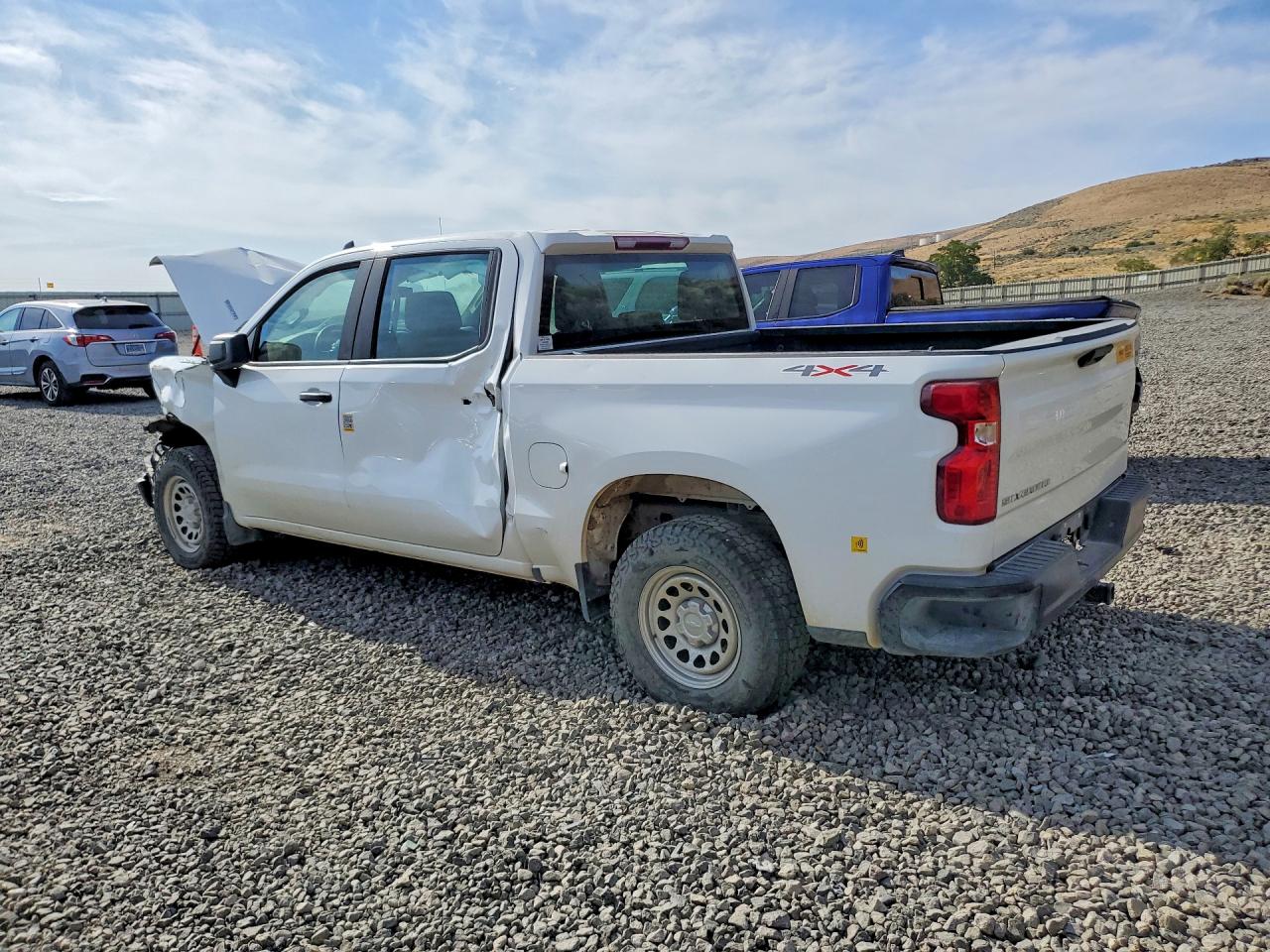 2024 CHEVROLET SILVERADO K1500 — снимка 2