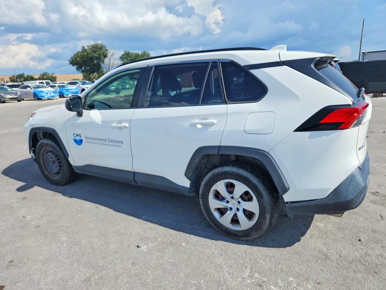 2019 TOYOTA RAV4 LE — снимка 2