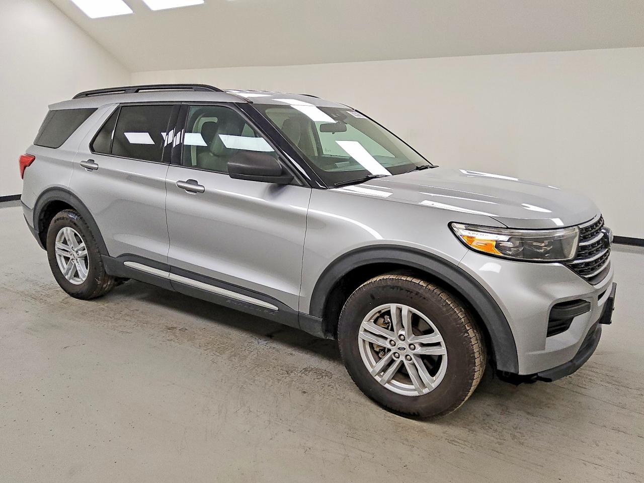 2021 FORD EXPLORER XLT — снимка 4