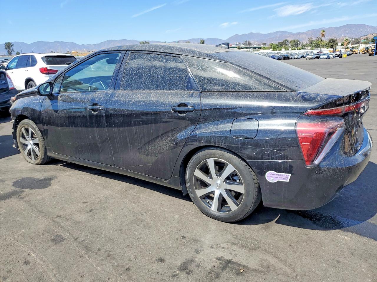 2018 TOYOTA MIRAI BASE — снимка 2