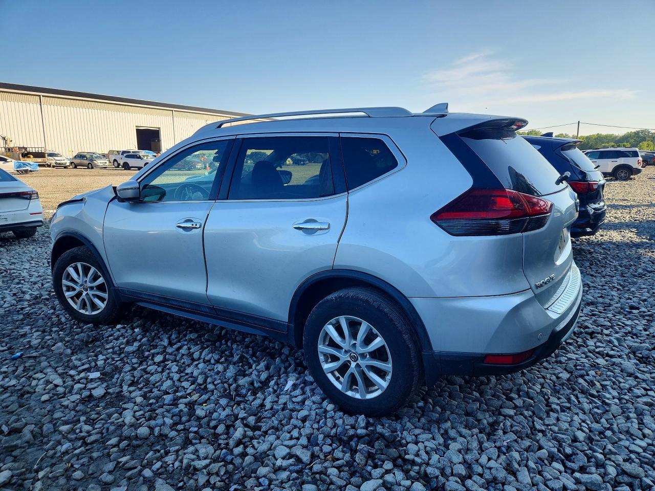 2019 NISSAN ROGUE SV — снимка 2
