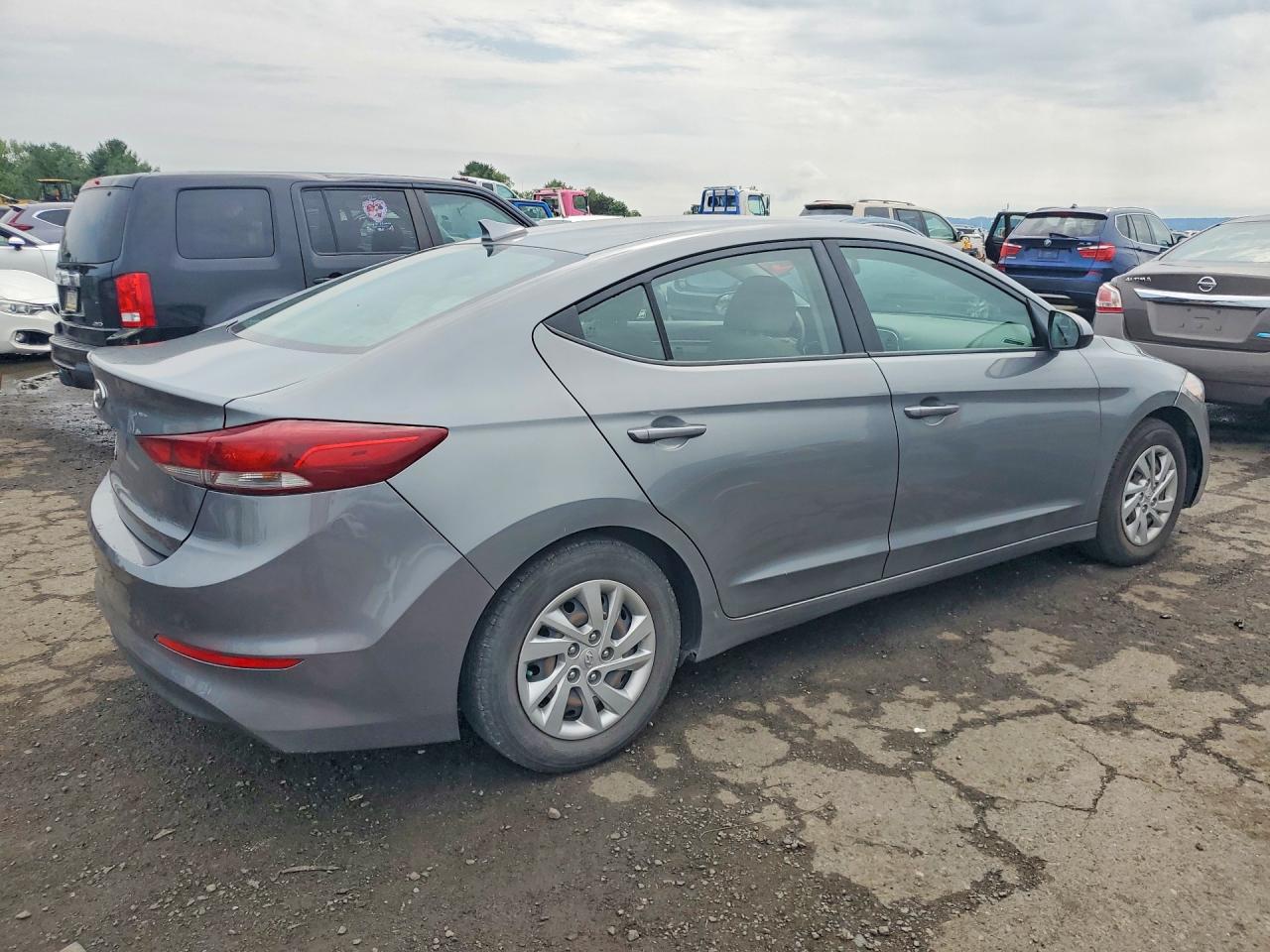 2017 HYUNDAI ELANTRA SE — снимка 3