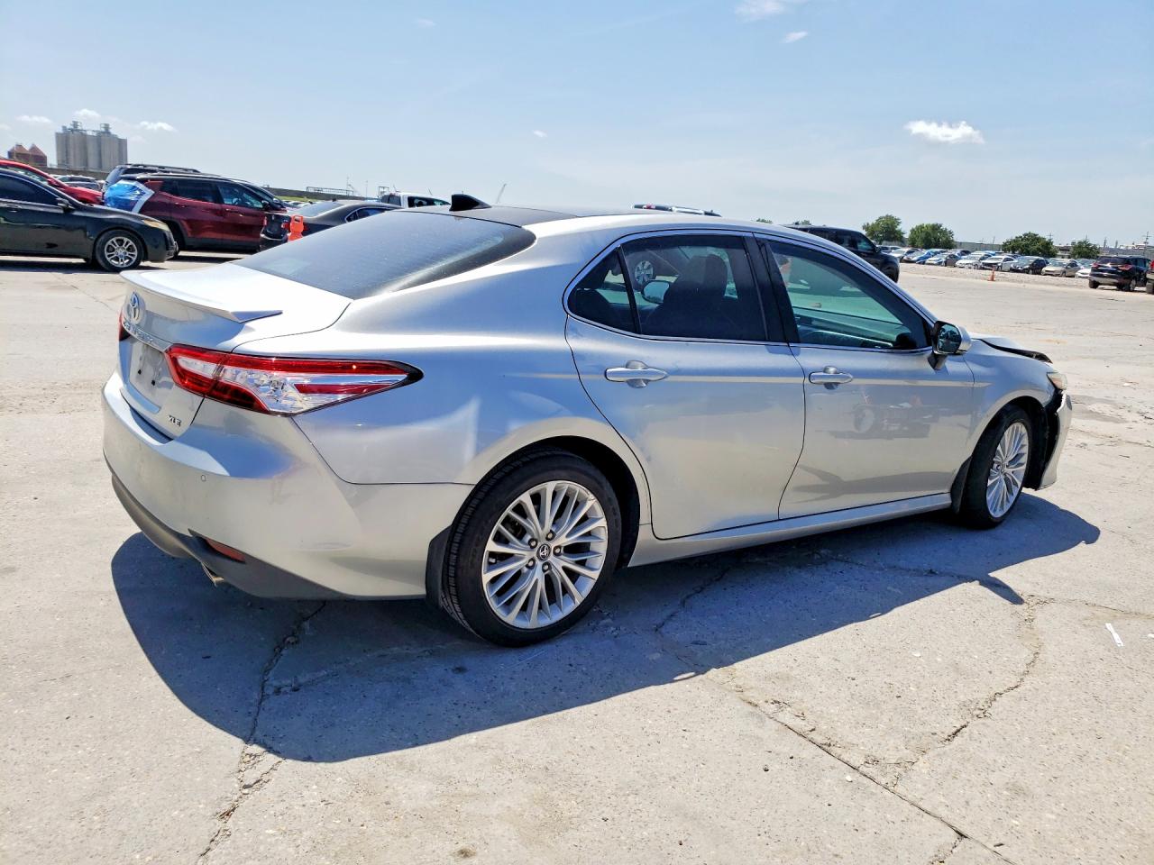 2018 TOYOTA CAMRY XLE — снимка 3