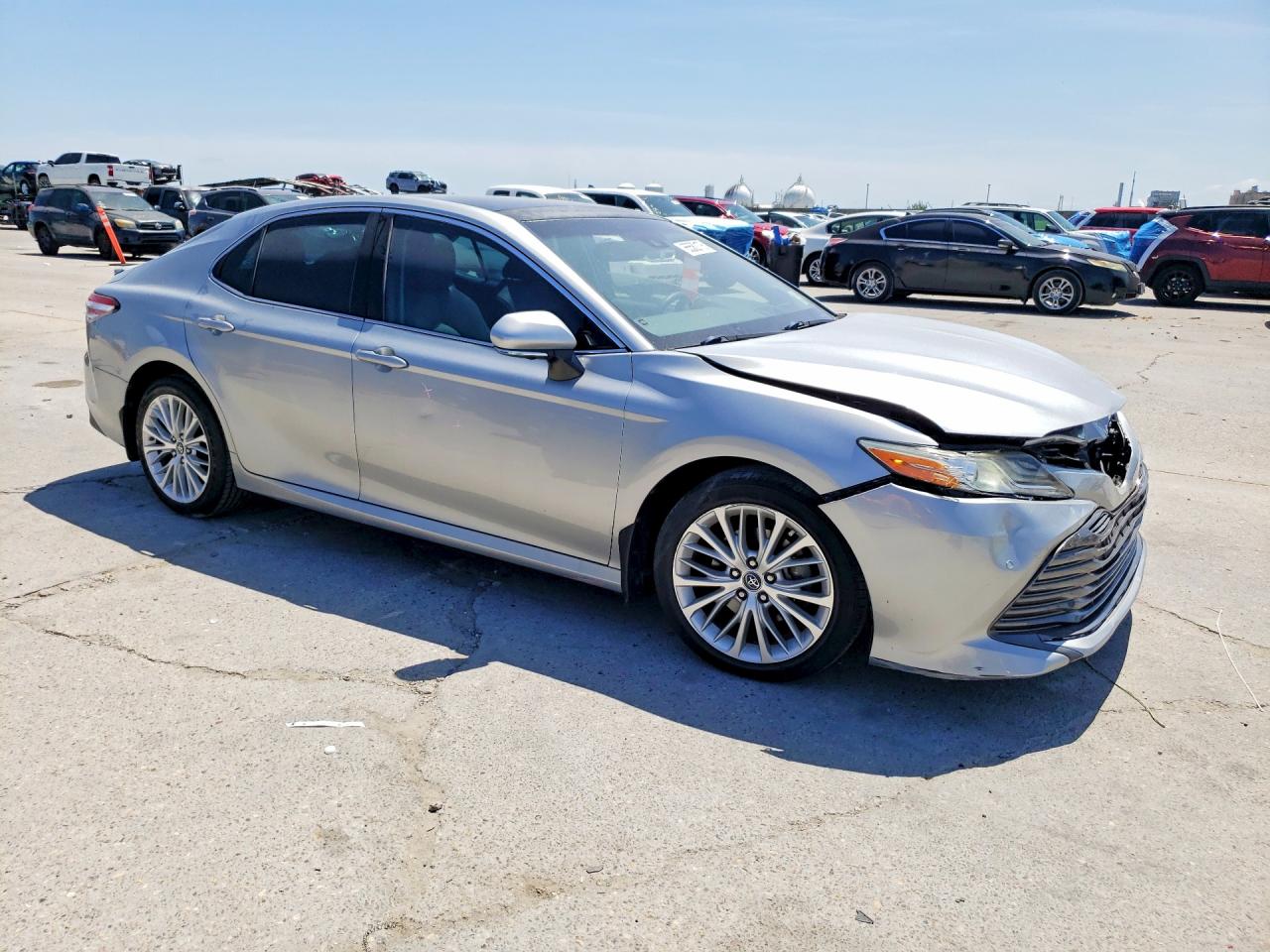 2018 TOYOTA CAMRY XLE — снимка 4