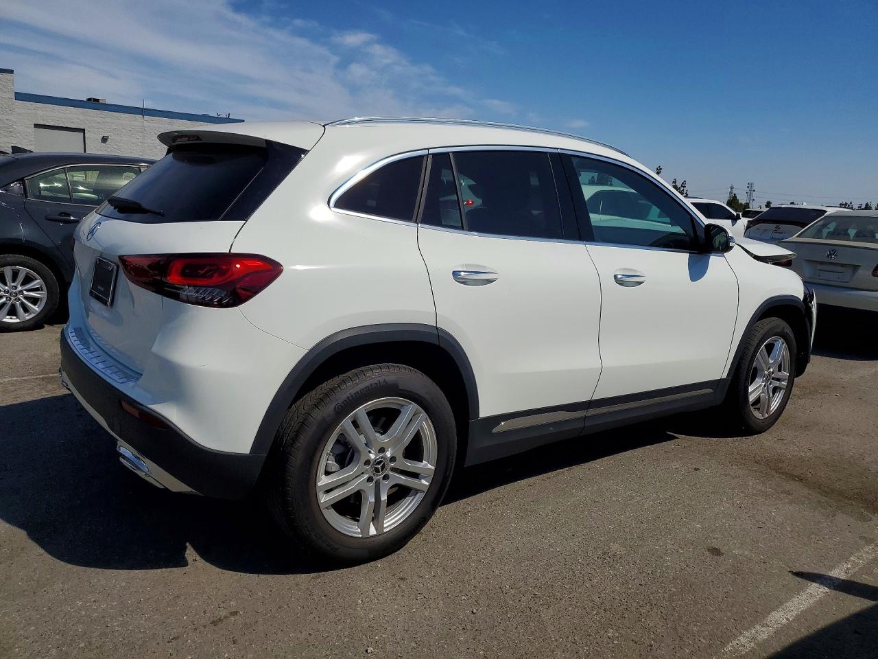 2022 MERCEDES-BENZ GLA 250 — снимка 3