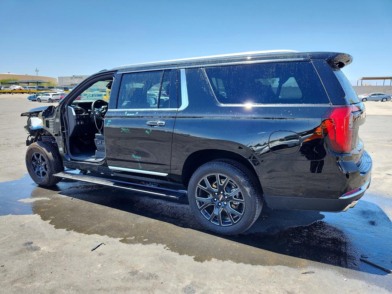 2025 GMC YUKON XL DENALI — снимка 2